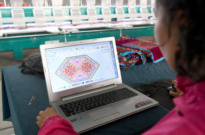 阿圖什刺繡 穿針引線，'繡'出就業新希望